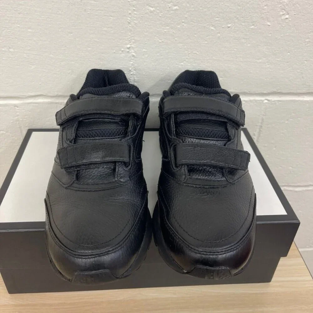 Brooks Addiction Walker V-Strap Black Leather Sneaker Womens Sz 11 2E Extra Wide